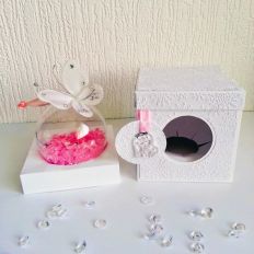 100mm box for round baubles with lift off lid