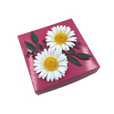 Box with Daisies