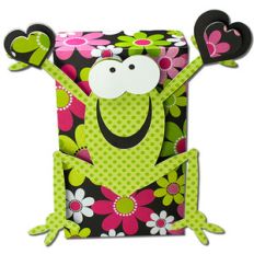 frog holding hearts box
