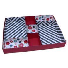 small organizer tray
