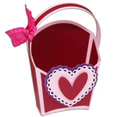 scallop heart handled treat box