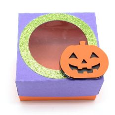 window lid square box with pumpkin