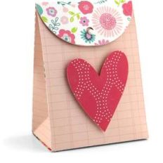 tall box with round flap