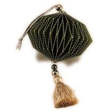 ball 3d pleated with small diamonds