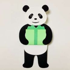 panda has present