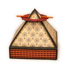 pyramid 3d  box