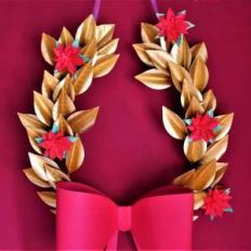 gold holiday wreath