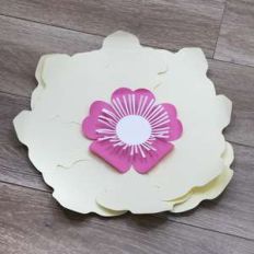 creme medium 3d flower