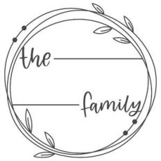 the personalized family wreath