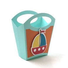 beach bag with sail boat