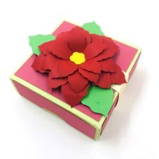poinsettia hinged box with belly band
