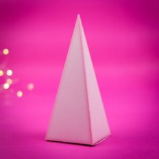 Pyramid box