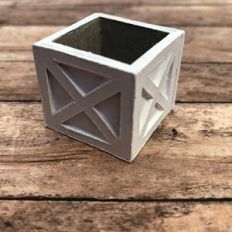 Mini planter box