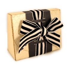 Box 3D A Frame Gift Ribbon Wrap
