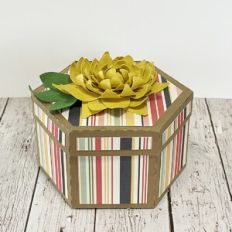 Hexagon Box with Flower