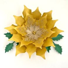 GIANT CHRISTMAS FLOWER 5 WITH FOLIAGE 8