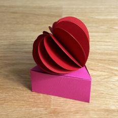 triangular heart box