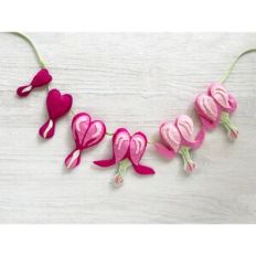 Bleeding Hearts felt garland sewing pattern