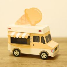 Yellow Ice Cream Foodtruck