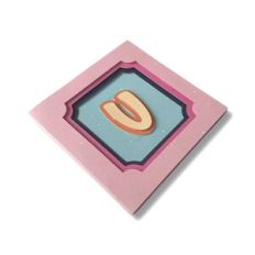ALPHABET CARD WITH DISPLAY - U