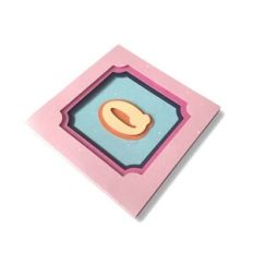 ALPHABET CARD WITH DISPLAY - Q