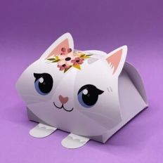 Gift box - grey cat with flowers