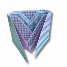 MINI ALBUM WITH TRIANGULAR LAYERS