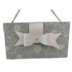 Bag with bow