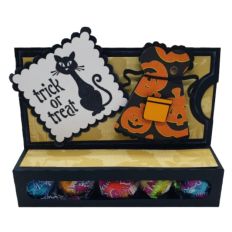 3D - Fancy Apron Kisses Holder
