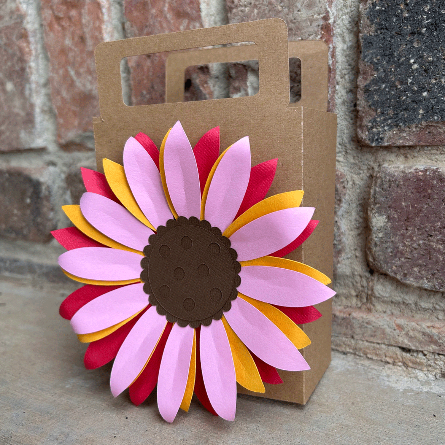 Gift Bag with Valentine Sunflower in Pink Red Yellow Brown 3D